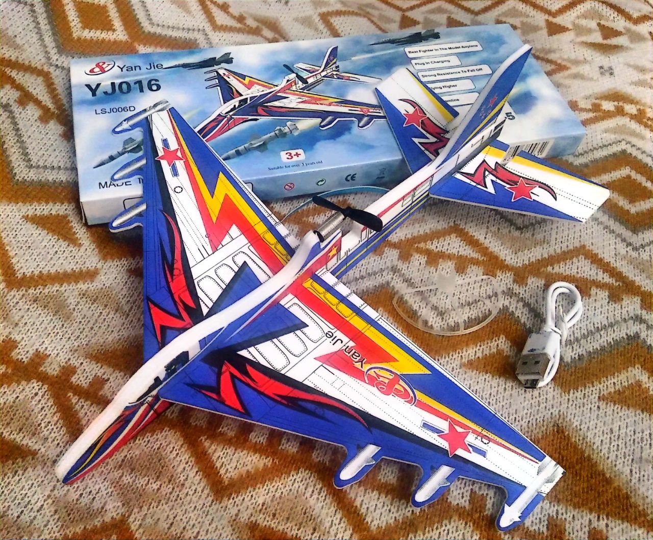 هواپیمای جنگنده تک موتوره فومی YJ106